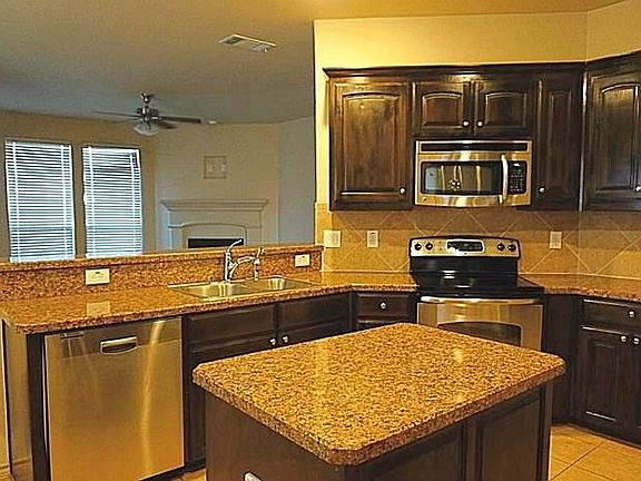 3rd image of 4516 Lacewood Dr