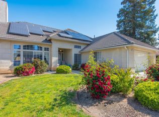 2198 E Christopher Dr, Fresno, CA 93720