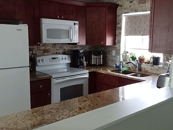 2nd image of 100 Valley Stream Dr APT 205