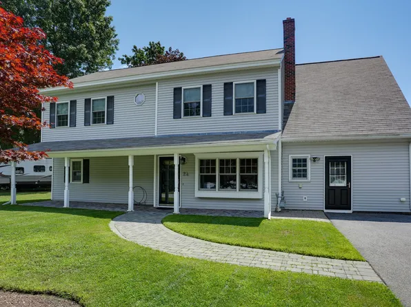 24 Reo Rd, Maynard, MA 01754
