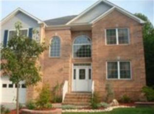 2 Rockingham Dr, Monmouth Junction, NJ 08852