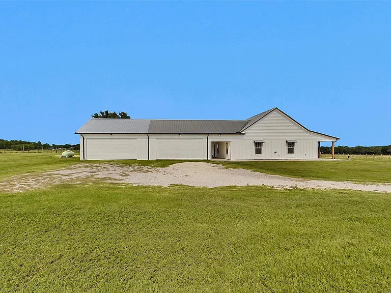 7581 County Road 333 — Photo 38