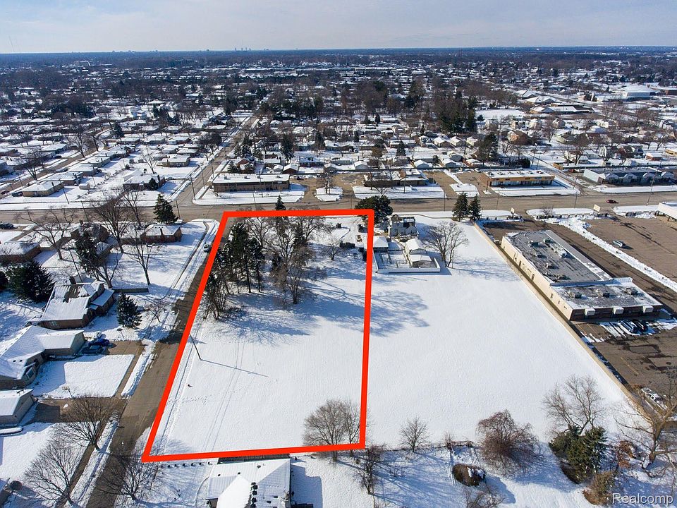 2nd image of 28530 Ryan Rd