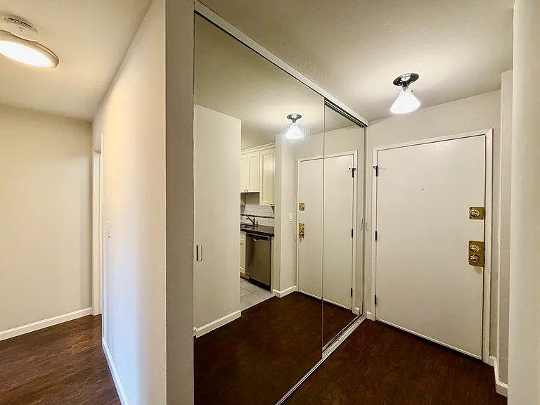 382 Adams Street — Photo 14