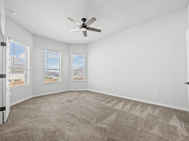 12900 Bloomington Dr — Photo 14