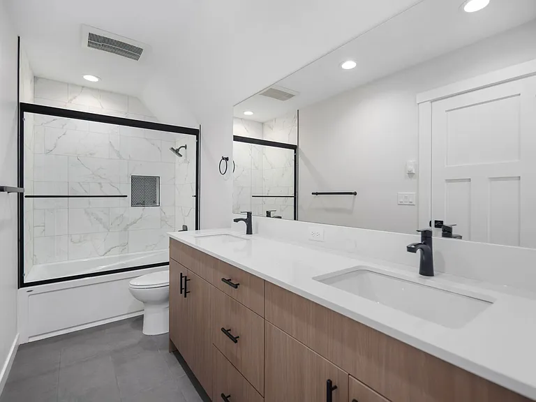 18545 Woodside Dr SE — Photo 13