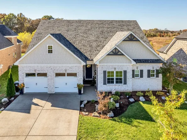 2224 Winterdale Dr, Murfreesboro, TN 37128