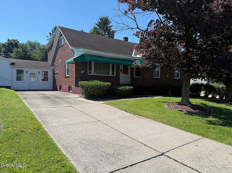 2nd image of 30 Mason Avenue