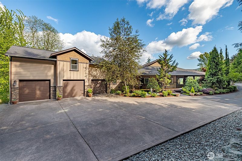 4th image of 23738 Carlson Place