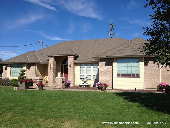 2nd image of 2951 Lucy Ln