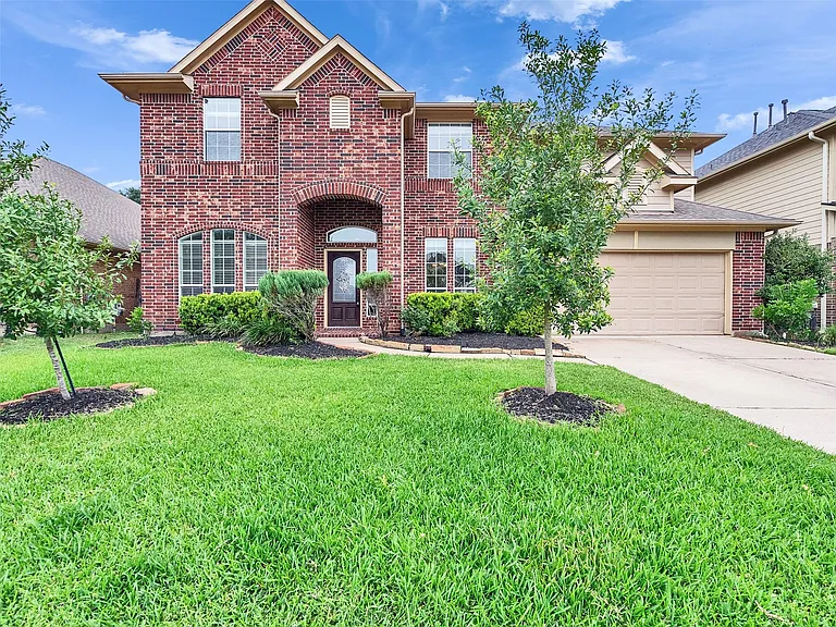 28006 Hollyfare Dr — Photo 1