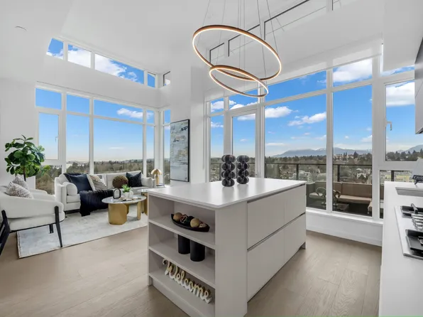 8415 Granville St #1001, Vancouver, BC V6P 4Z9