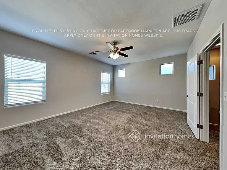 1840 W Pollack St — Photo 9