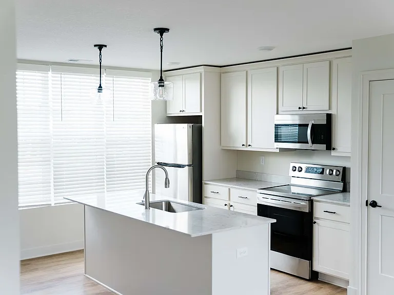 Chalet at Prairie Trail Townhomes — Photo 10