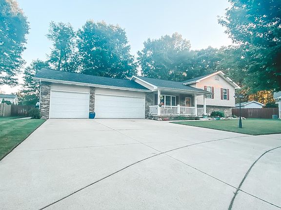 3rd image of 7391 Belplane Ct