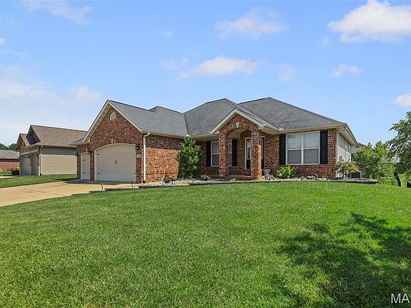 3rd image of 140 Stonebridge Bluff Dr