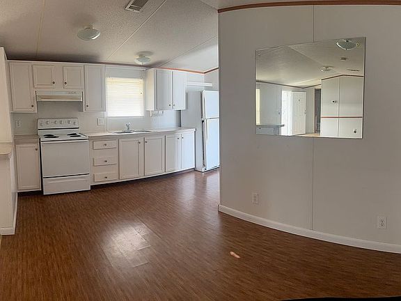 3rd image of 103 Oneida Way
