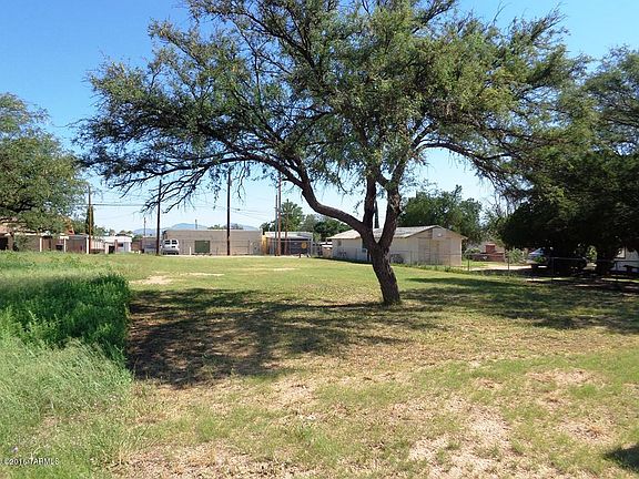 3rd image of 6TH Street Lots #5+6