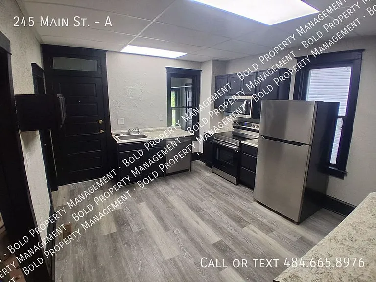 245 Main St #A — Photo 5