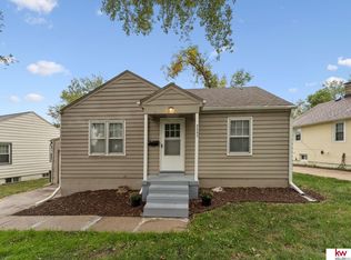7745 Oakwood St, Ralston, NE 68127