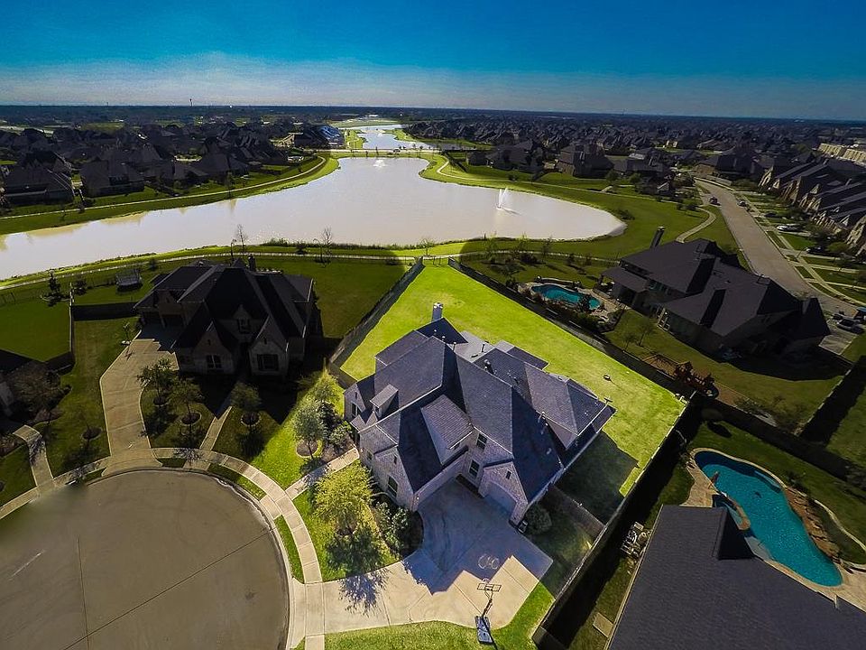 1st image of 27807 Eastonwood Ct