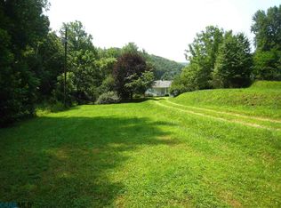 35 Rhue Hollow Ln, Roseland, VA 22967