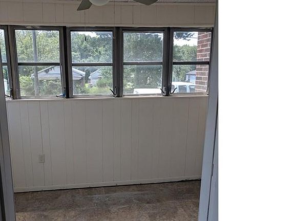 2nd image of 319 Saint Luke St