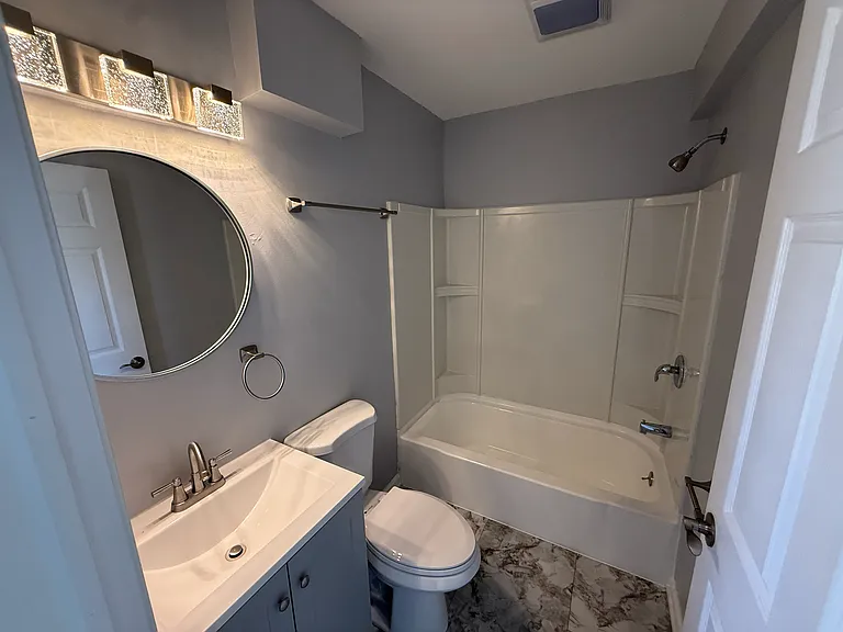 Full Bathroom