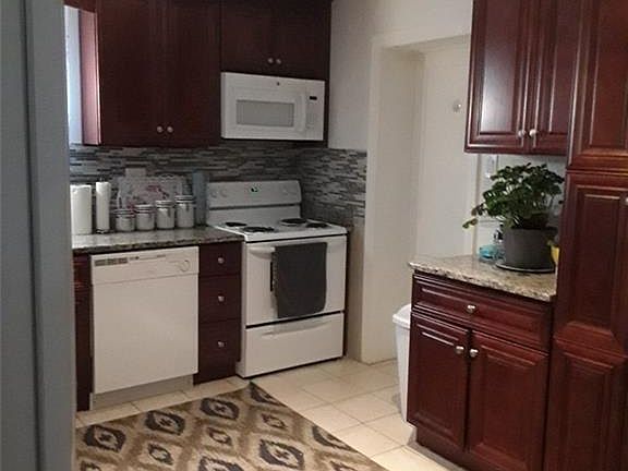 2nd image of 9016 Farmington Dr
