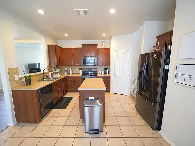 740 Fountain Gate — Photo 20