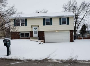 1422 N Hershey Rd, Bloomington, IL 61704