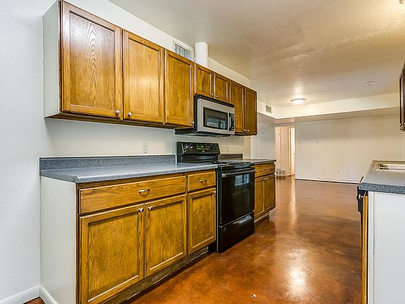 3rd image of 5400 Westhaven Dr