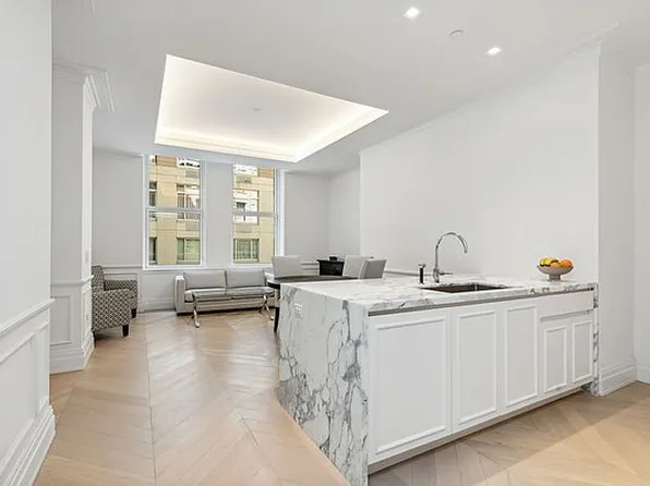 108 Leonard St APT 8R, New York, NY 10013