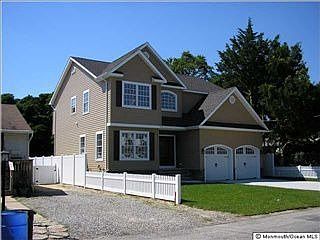 2nd image of 1104 Barton Ave