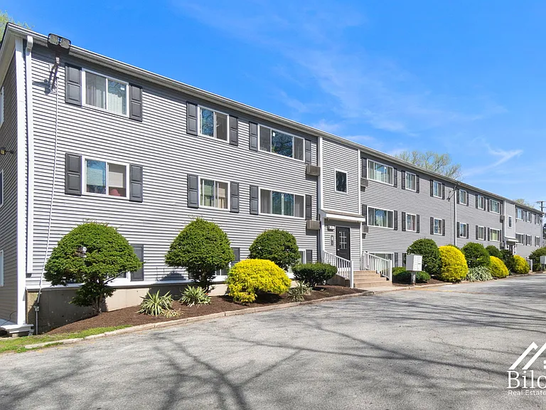 Northfield Manor Apartments — Photo 1