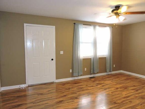 2nd image of 578 Ridgewood Dr