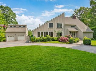 22 Cat Rocks Dr, Bedford, NY 10506