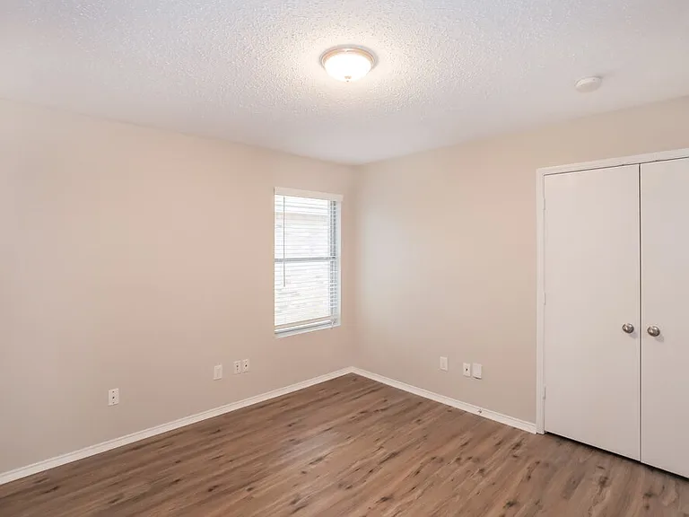 5209 Royal Burgess Dr — Photo 14