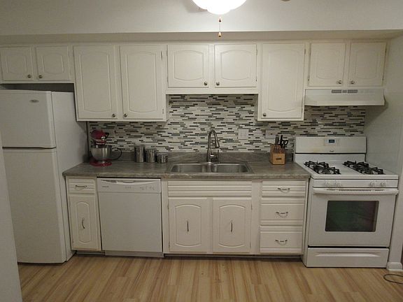 5th image of 7700 Woodward Ave