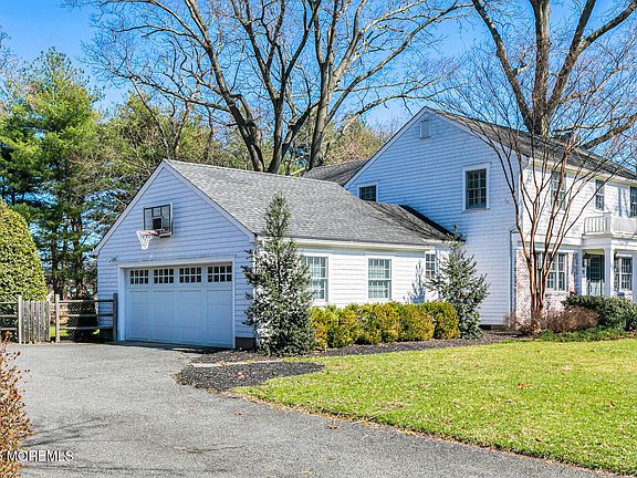 2nd image of 19 Laurelwood Drive