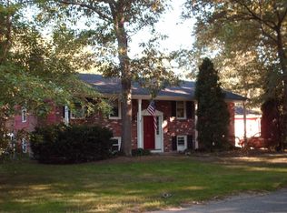 65 Linden Rd, Barrington, RI 02806