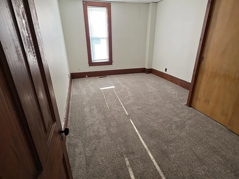 122 W Broadway St #1 — Photo 4