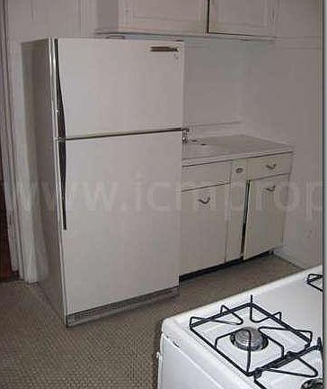 2nd image of 354 W Dickens Ave #21031