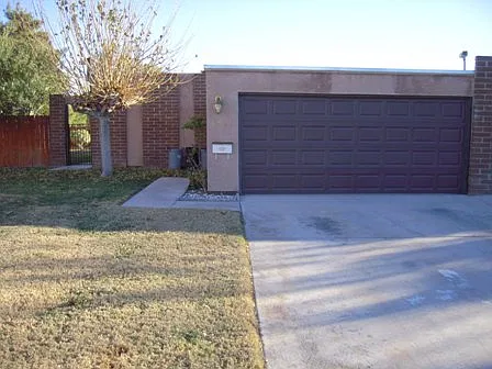 5254 N Lakewood Ct