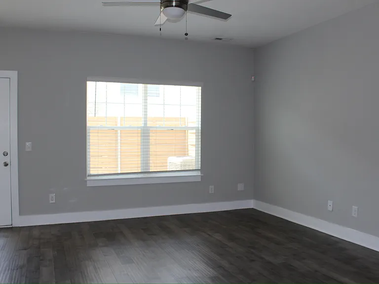 2338 Patrick Ave — Photo 11