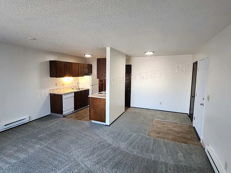 34 SE 60th Ave #2 — Photo 3