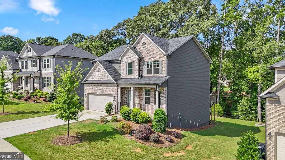 5 bed, 3.5 bath, 2994 sqft, $2,700 — Photo 3