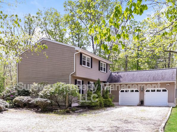 44 Red Oak Dr