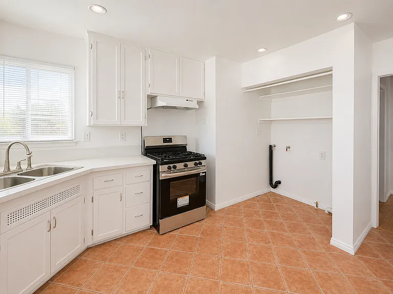 5355 Ocana Ave — Photo 4