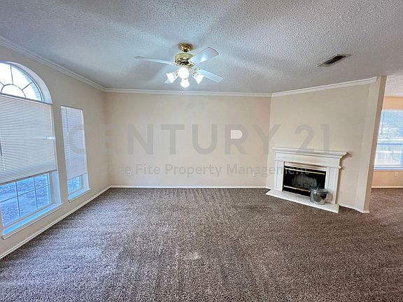 2nd image of 2416 Wildwood Ln